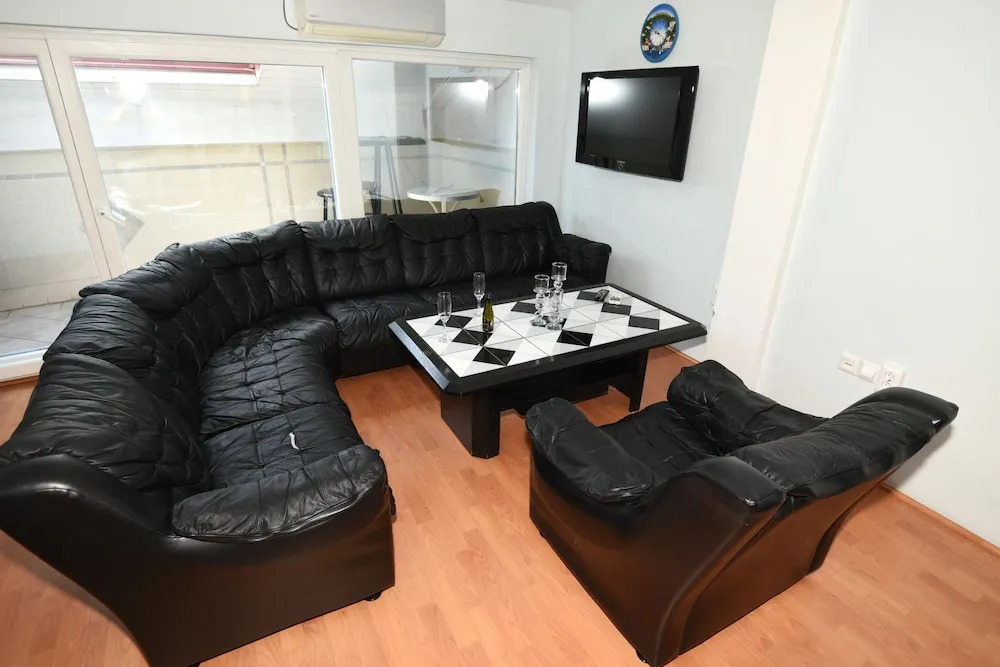 Darni Central Apartments