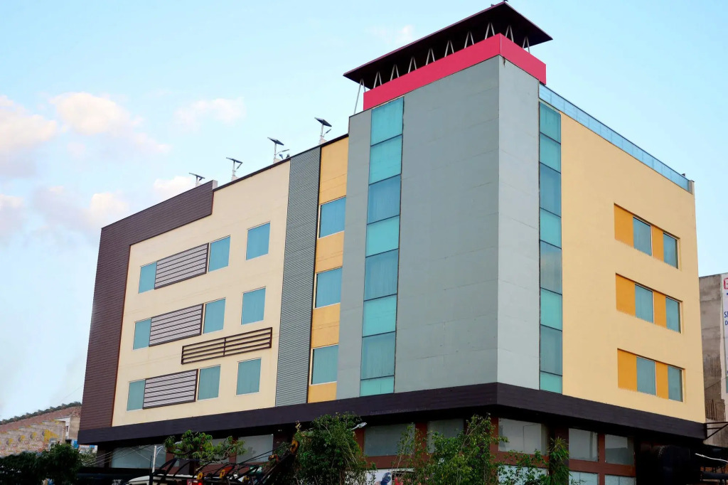 Oyo 7130 Hotel Broadway