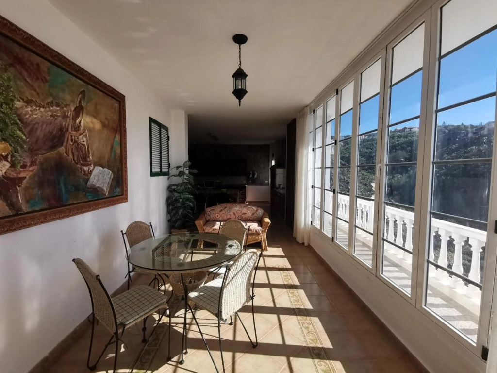 CASA RURAL DOLORES con PISCINA Y VISTAS A LA GOMERA