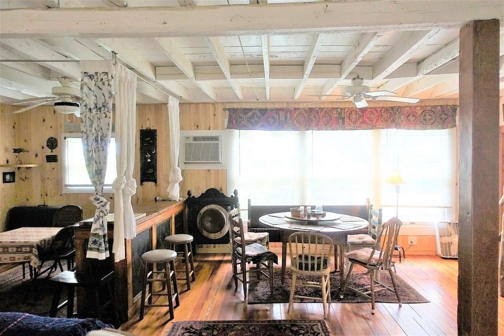 Mananaville 2 Bedrooms 2 Bathrooms Home