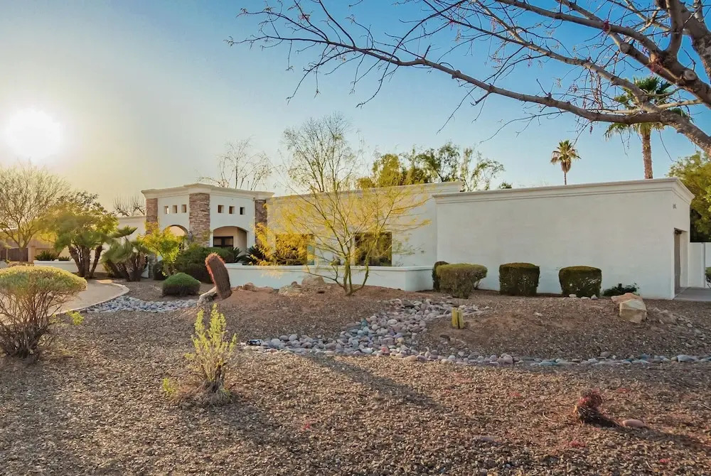 Family Gem in Paradise Valley: Hot Tub, Large Yard