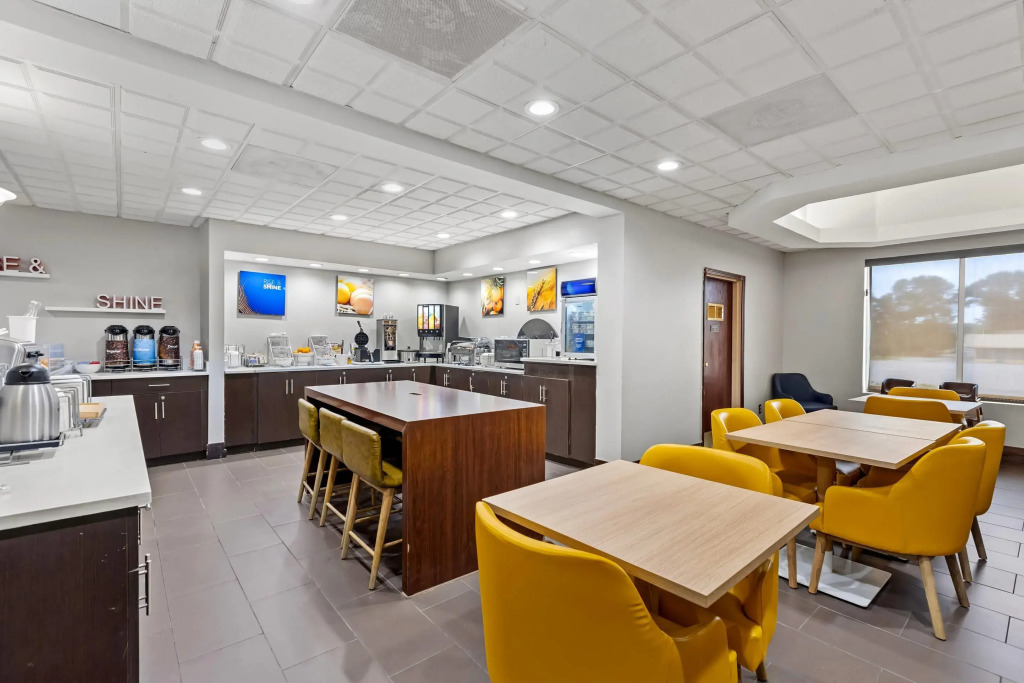 Comfort Inn & Suites FtJackson Maingate