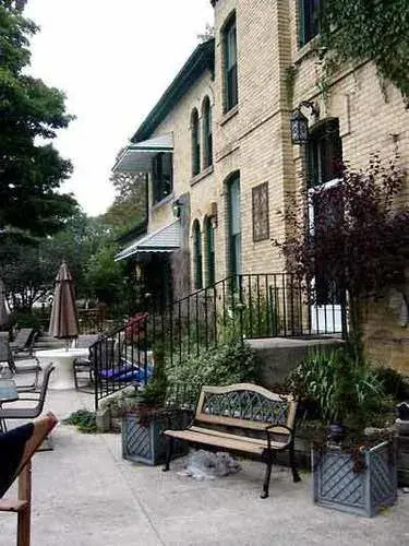 Stewart House Inn
