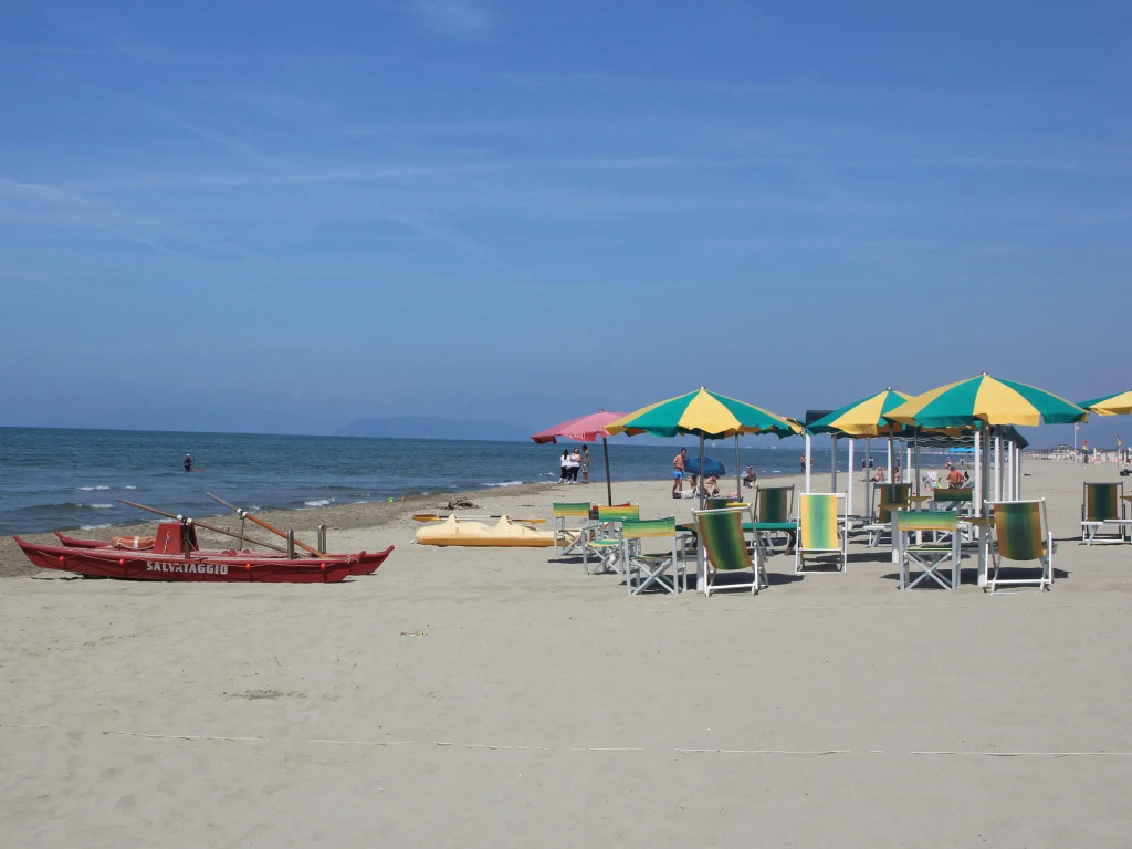 Holiday House in Versilia with Pool & Beaches