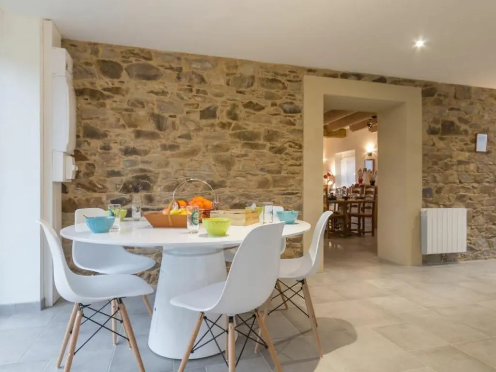 Gîte familial au calme avec étang privé, proche Nantes, jardin, activités, et accès PMR - FR-1-306-961