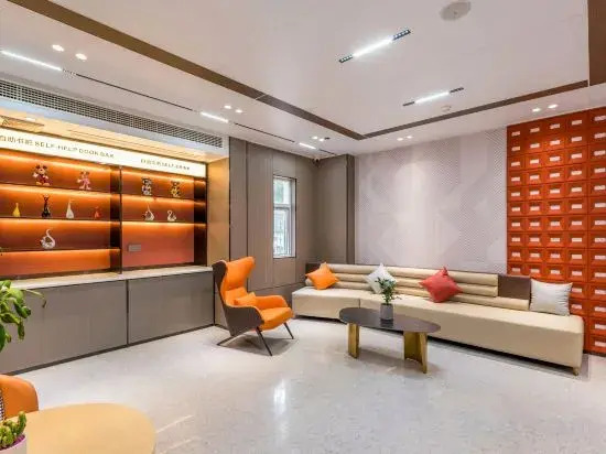 Borrman Hotel (Chongqing Hechuan High-Speed Railway Station Wenfeng Ancient Street)