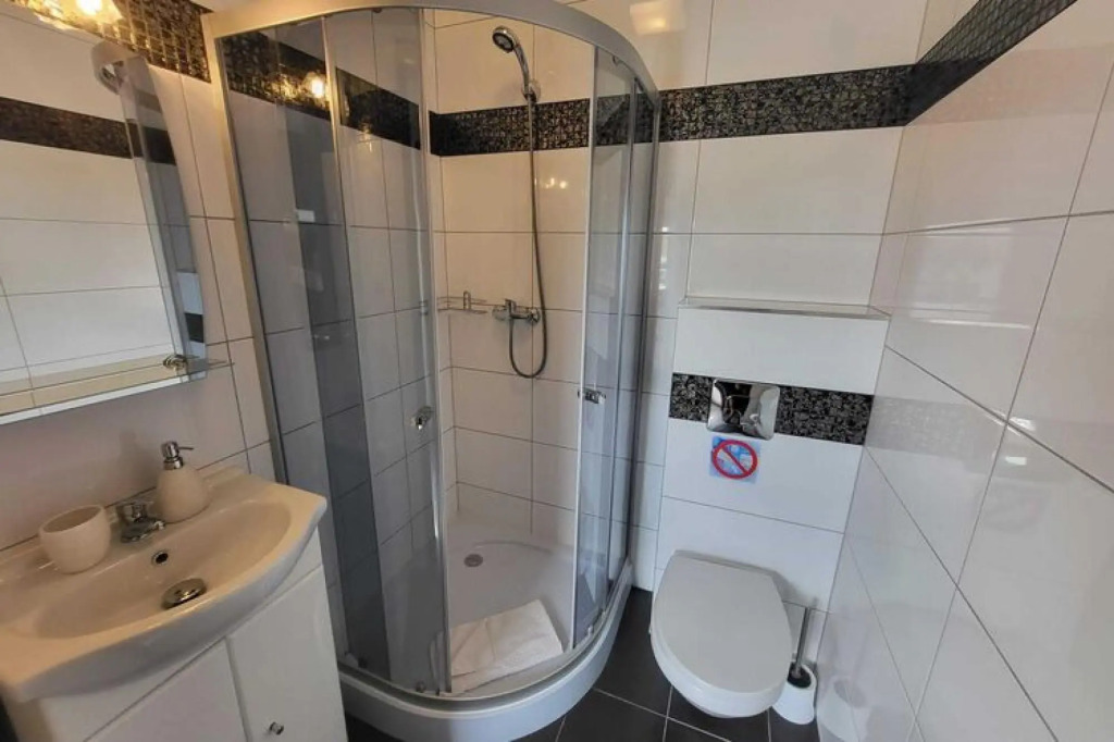 Comfortable premium class apartment, shared swimming pool, Gaski