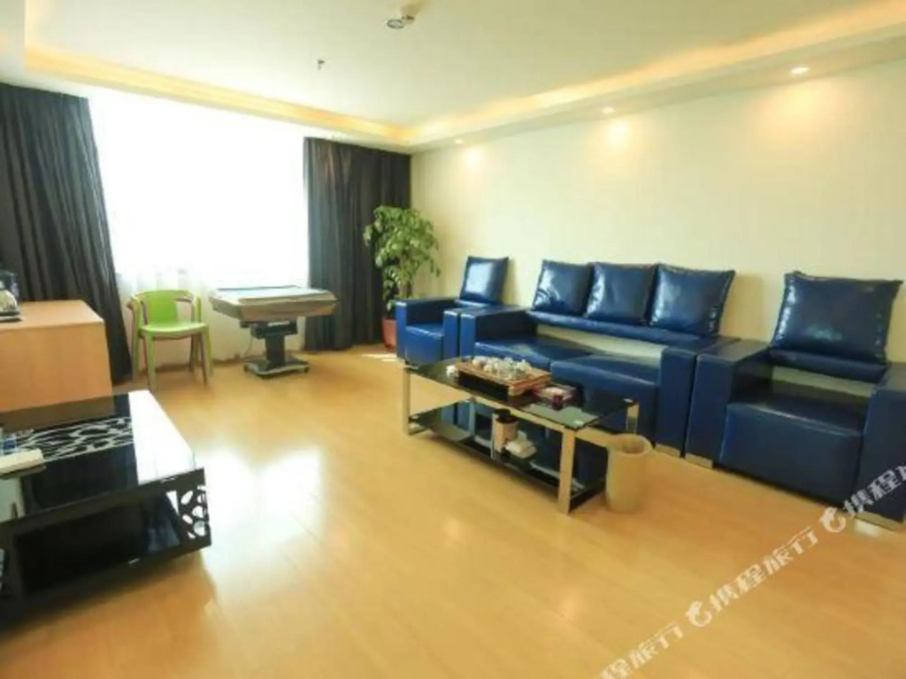 Quan Tong Hotel