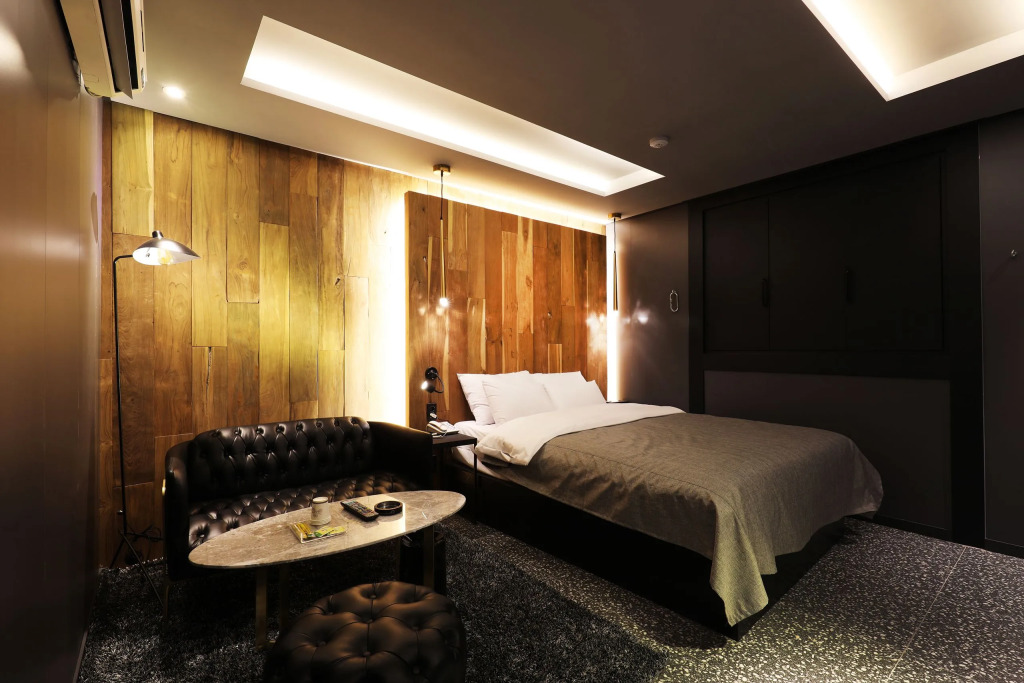Rainbow Hotel