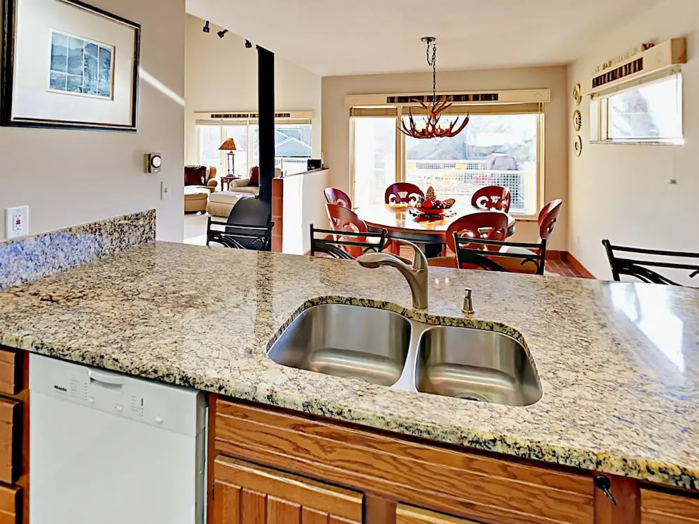 22 Wellington Ln Condo Unit 1
