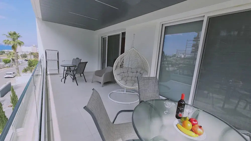 136 LCA - Stay Aquamarine Apartment