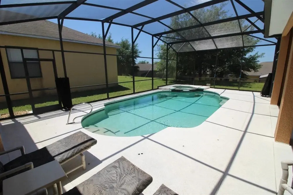 Large 5 bed Pool Home With Excellent Privacy - 440