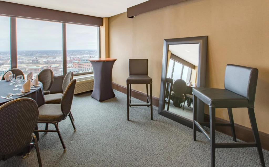 Crowne Plaza Kansas City Downtown by IHG