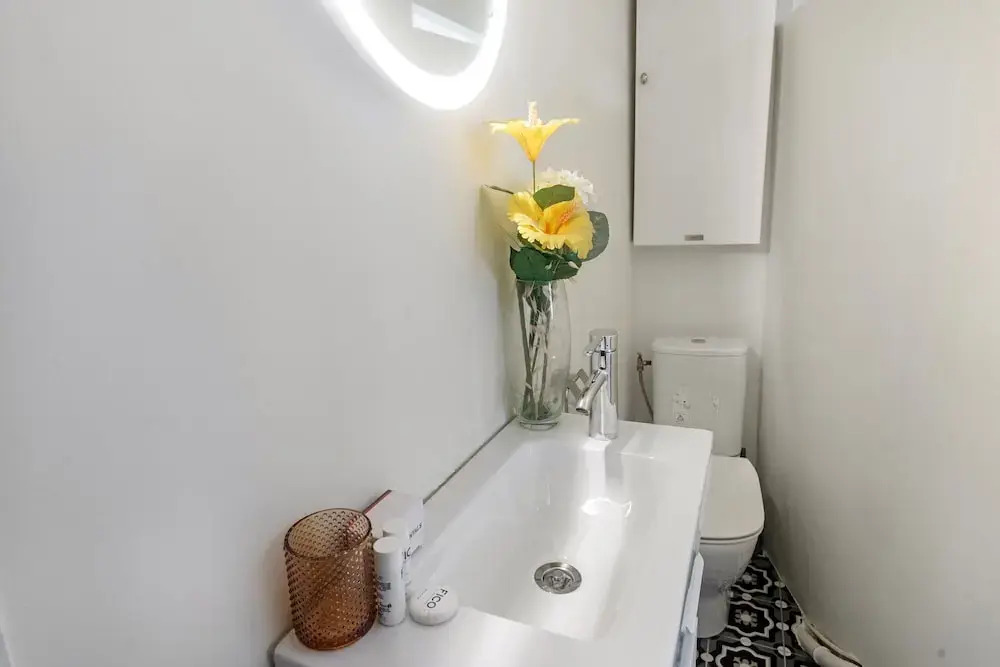 Mattoni in Menton With 1 Bedrooms and 1 Bathrooms