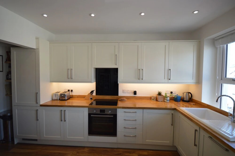 Charming 2 Bedroom Apartment Near Station