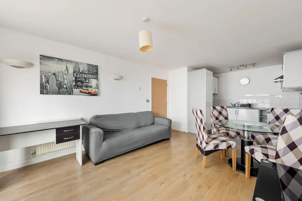 Cozy London Stratford Apartment With Gym