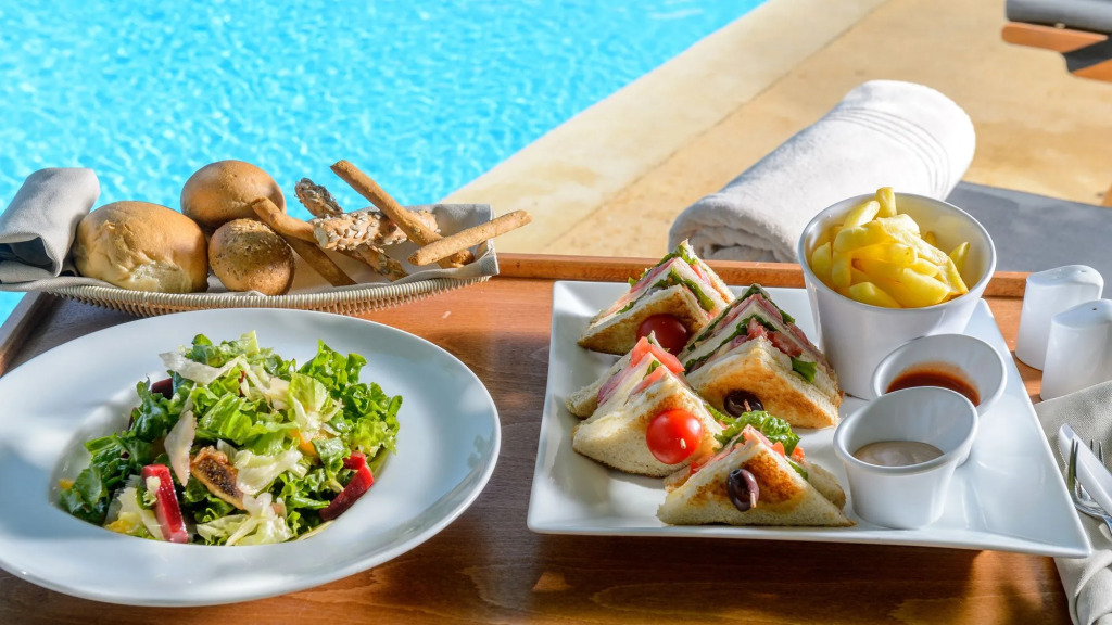 Alexander Beach Hotel & Spa
