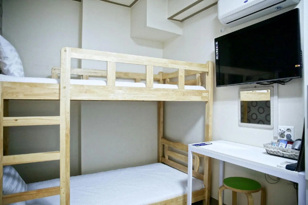 Tomo Residence