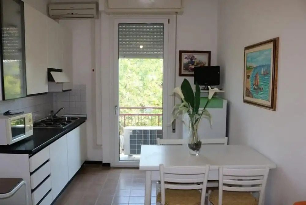 Lovely Bright Flat Near the Beach