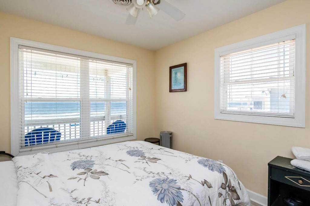 Absolute Beach by Oak Island Accommodations