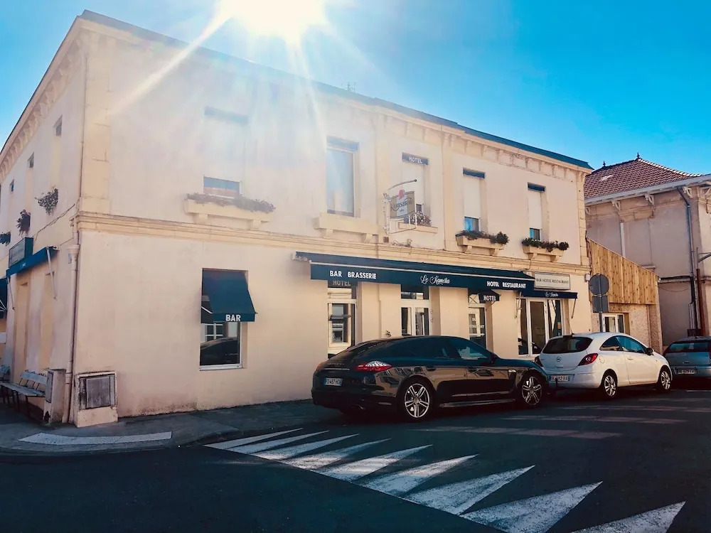Le Kamelia