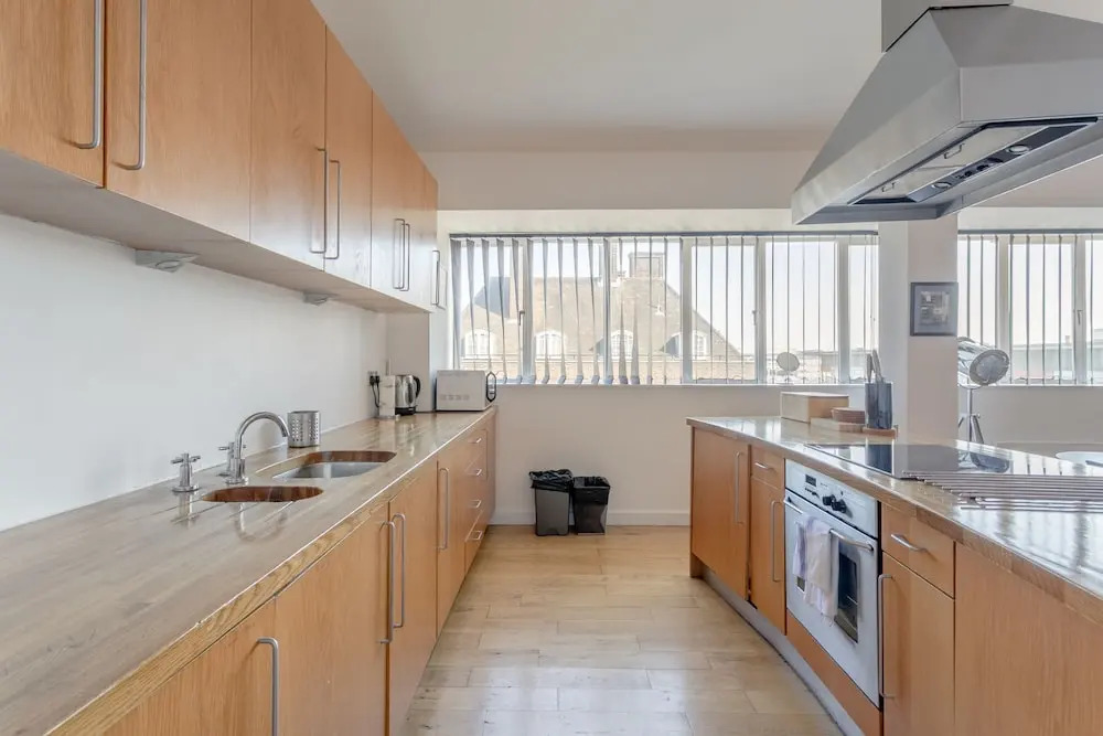 2 Bedroom Loft Near Edgware Road