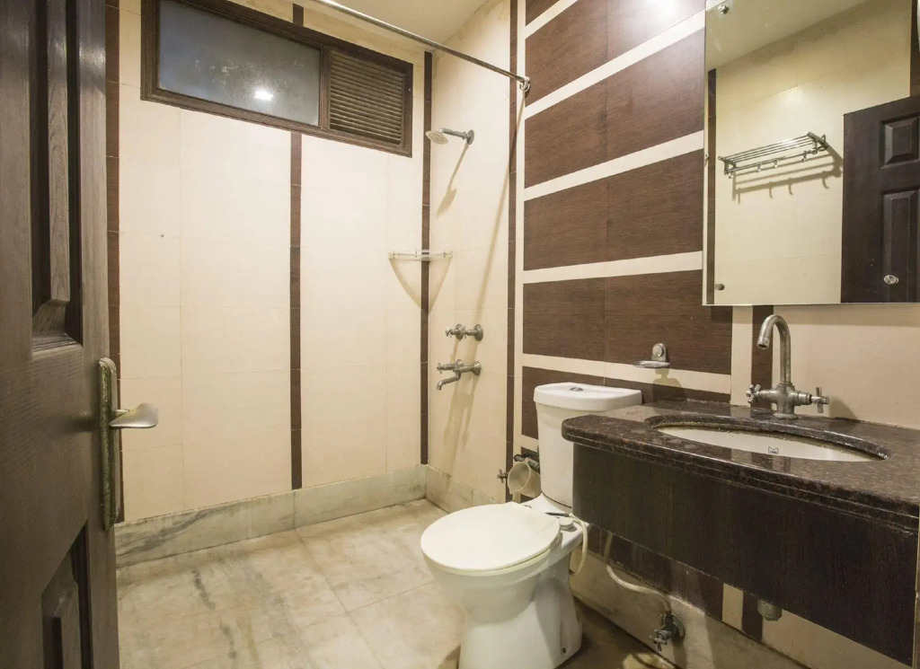 Smyle Inn - Comfort & Value near New Delhi Railway Station
