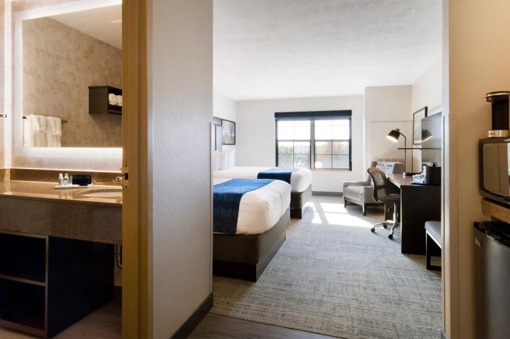 ClubHouse Hotel Sioux Falls