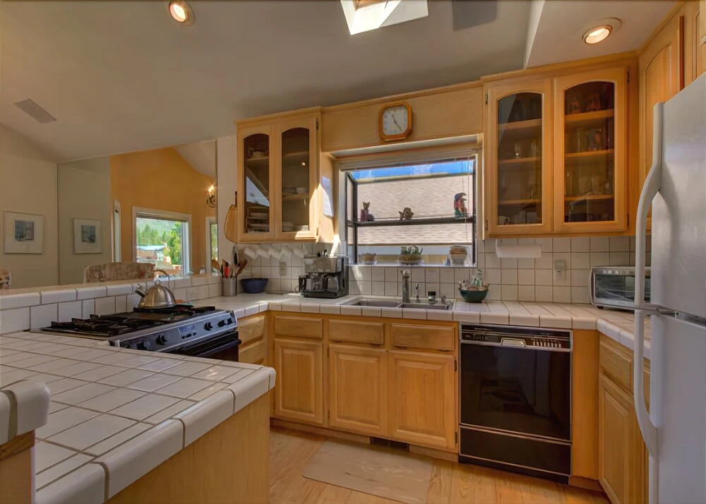 552 Alpine Drive 3 Bedroom Home