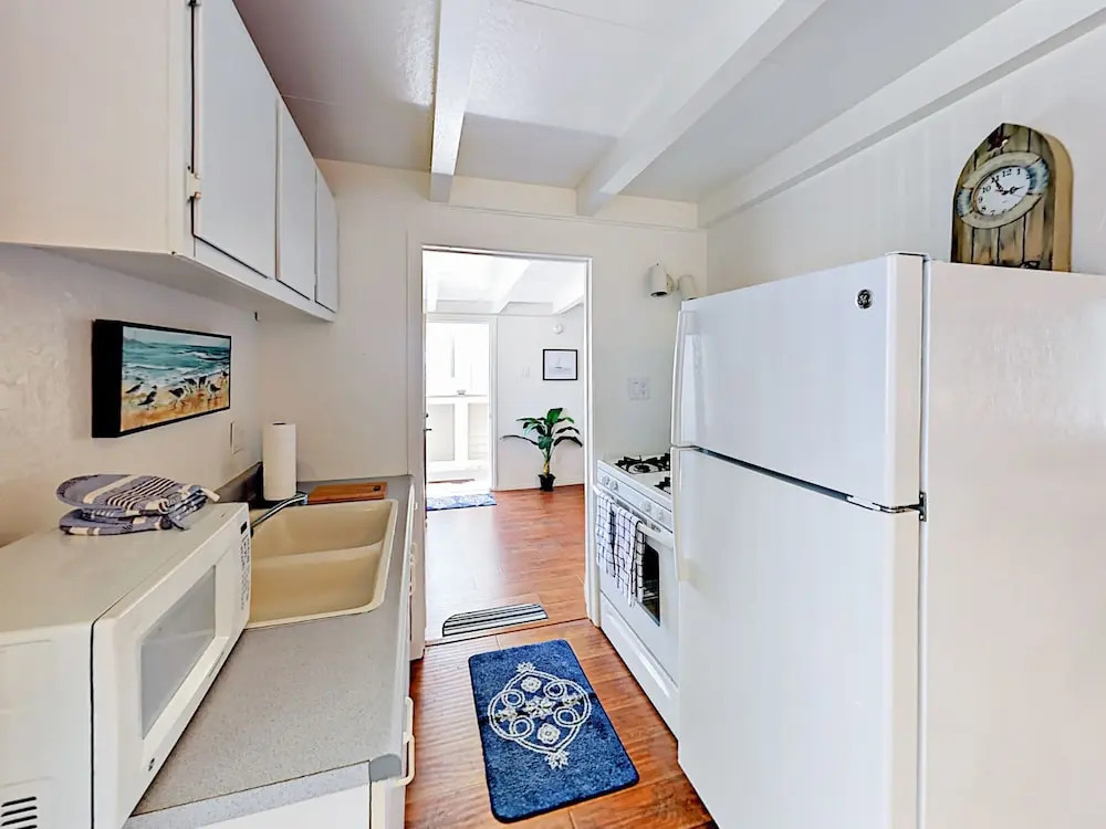 1137 Montauk Ln Duplex Both Units 3 Bedrooms 2 Bathrooms Duplex