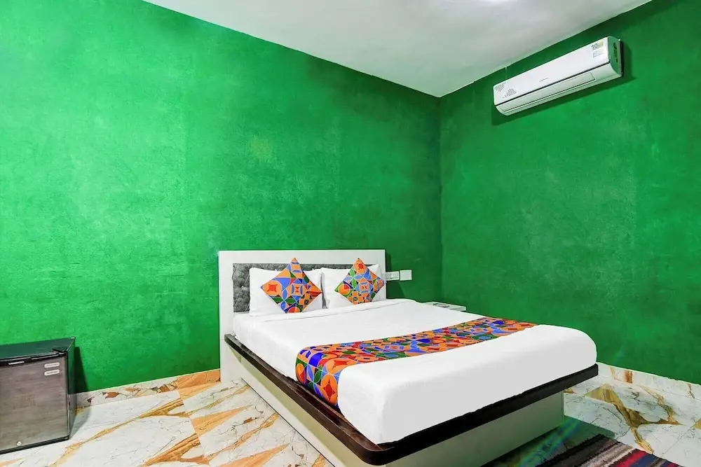 FabHotel Urban Classy