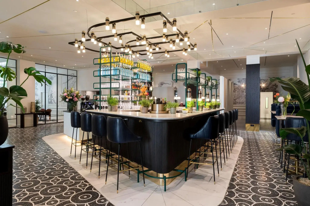 Sapphire House Antwerp, Autograph Collection