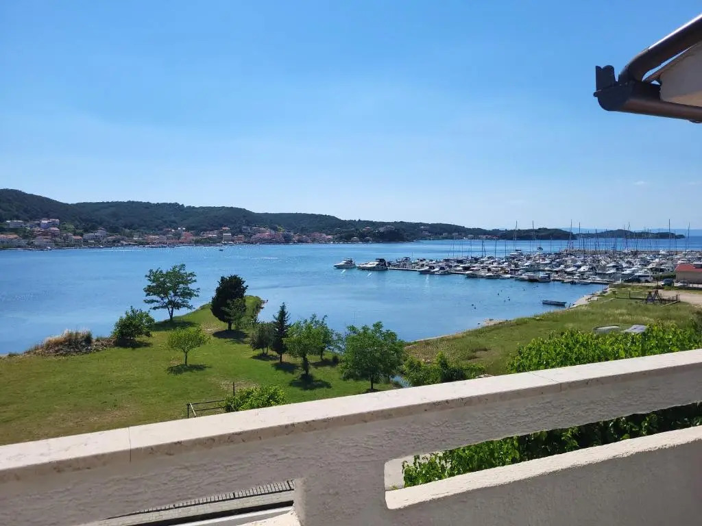 Apartmani Mira