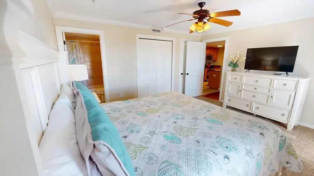 Pelican Landing 302 by Tybee Vacation Rentals