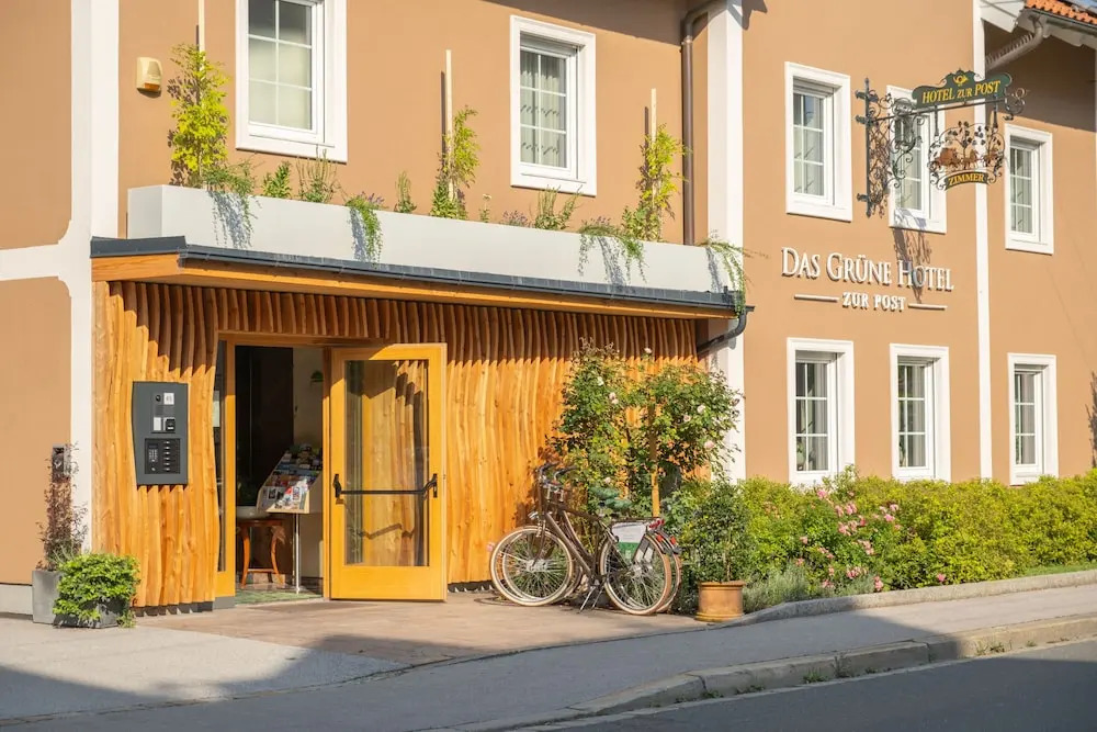 Holiday Apartments by Das Grüne Hotel zur Post - 100 % BIO & Villa Ceconi