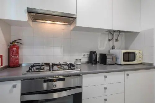 Lovelystay - Family-Friendly Apartment Downtown