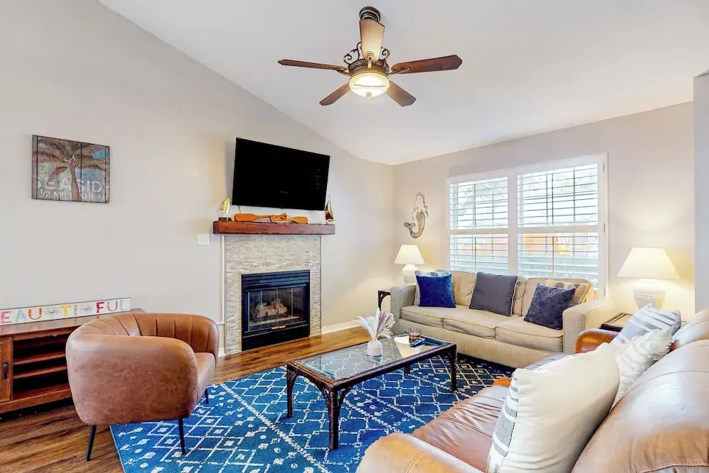 Dog-friendly Yard! Retreat 11 Mi to Destin & Beach