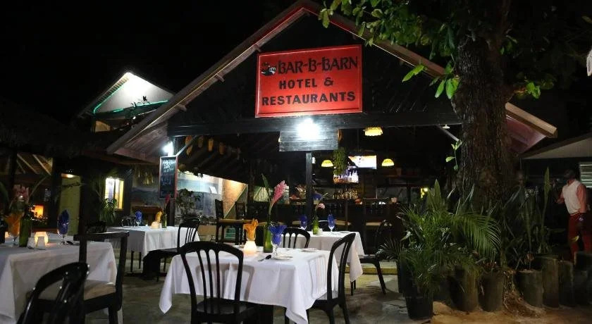 Bar-B-Barn Beach Hotel