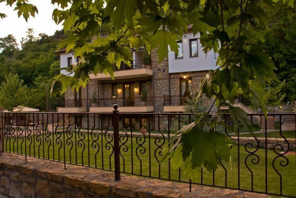 Archontiko Emmanouilidi Suites