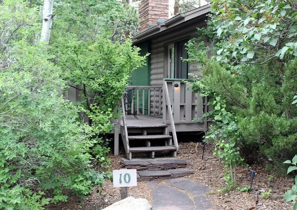 Sunnyside Knoll: 10 1 Bedroom Studio