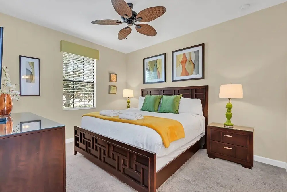 Warm and Inviting Family Villa! Themed Rooms, Movie Room and Upstairs Entertainment Loft