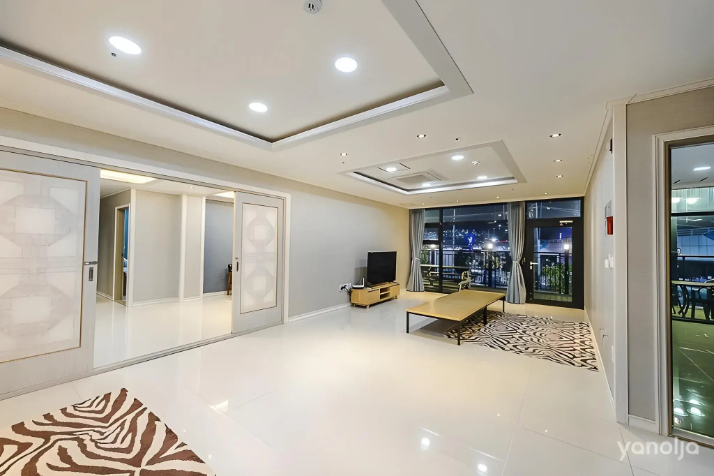Yeosu Paradise Spa Pension
