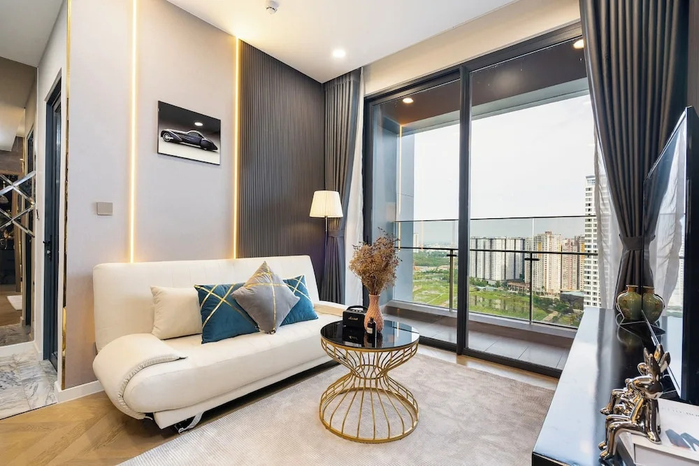 Lexington Residence Luxury Vacation