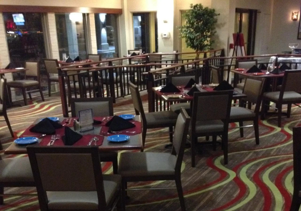 Radisson Rochester Airport