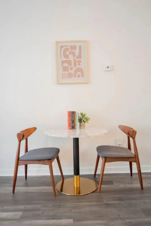 3BR CozySuites at The Block
