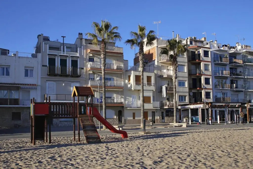 At076 Baix a Mar