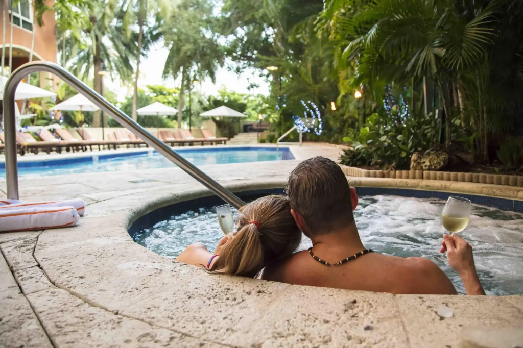 The Mutiny Luxury Suites Hotel