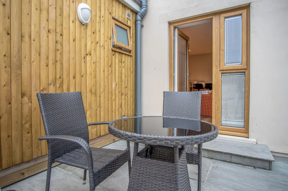 Grove - 1 Bedroom Apartment - Stepaside