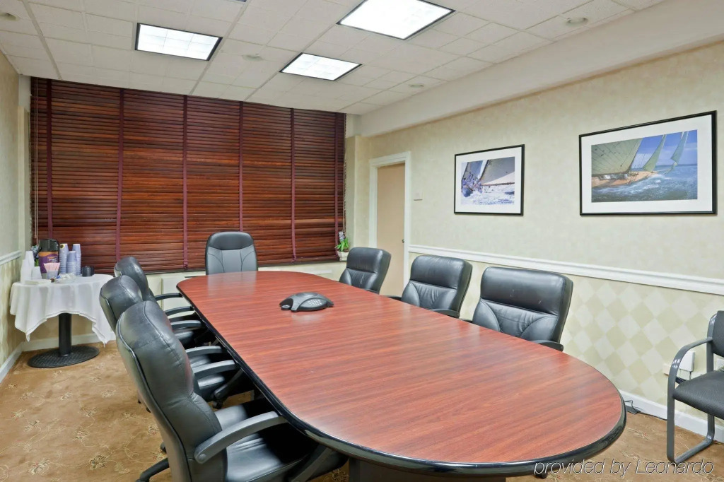 Holiday Inn Express Detroit-Birmingham by IHG