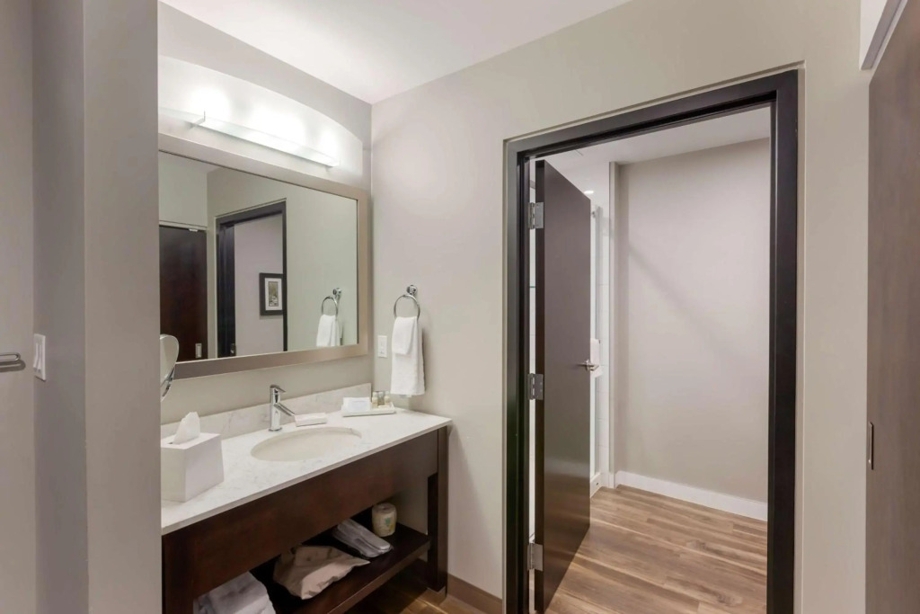 Best Western Premier Northwood Hotel